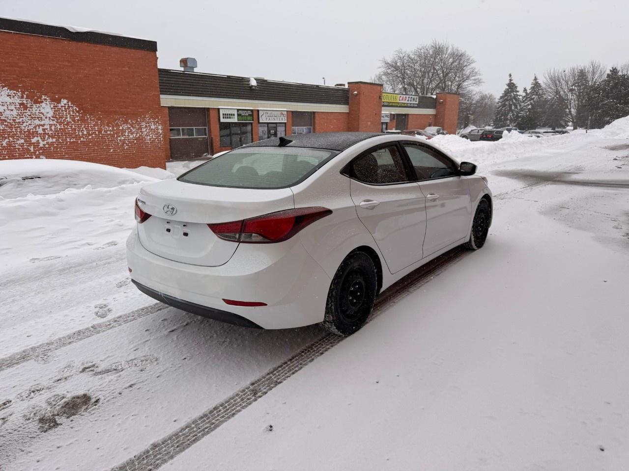 2015 Hyundai Elantra 4DR SDN AUTO GL Photo