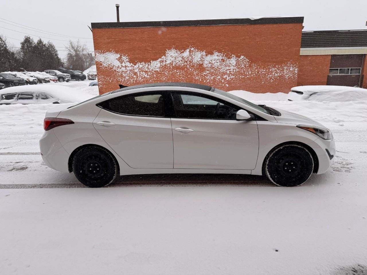 2015 Hyundai Elantra 4DR SDN AUTO GL Photo