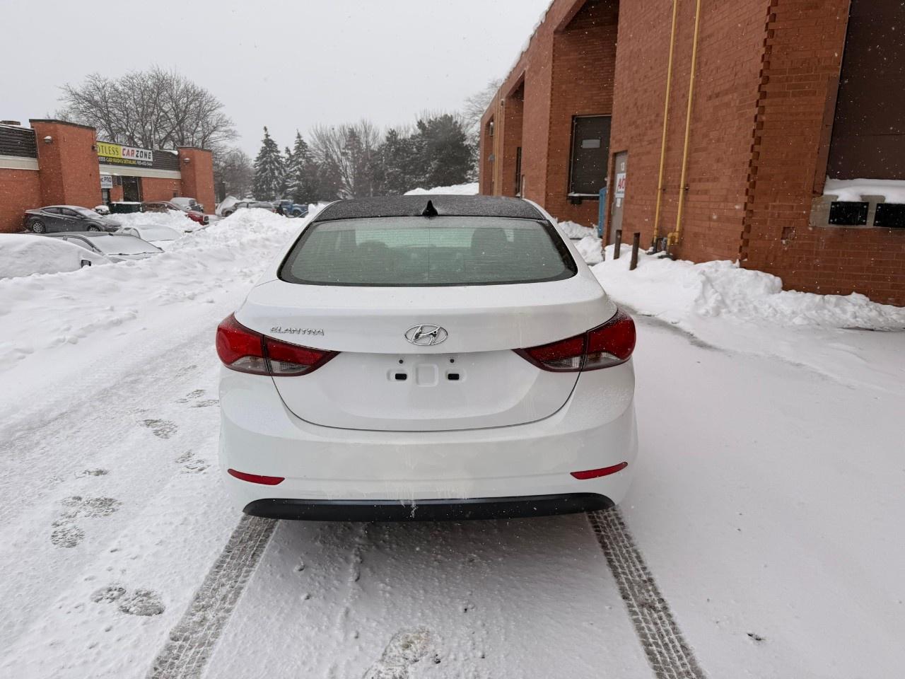 2015 Hyundai Elantra 4DR SDN AUTO GL Photo