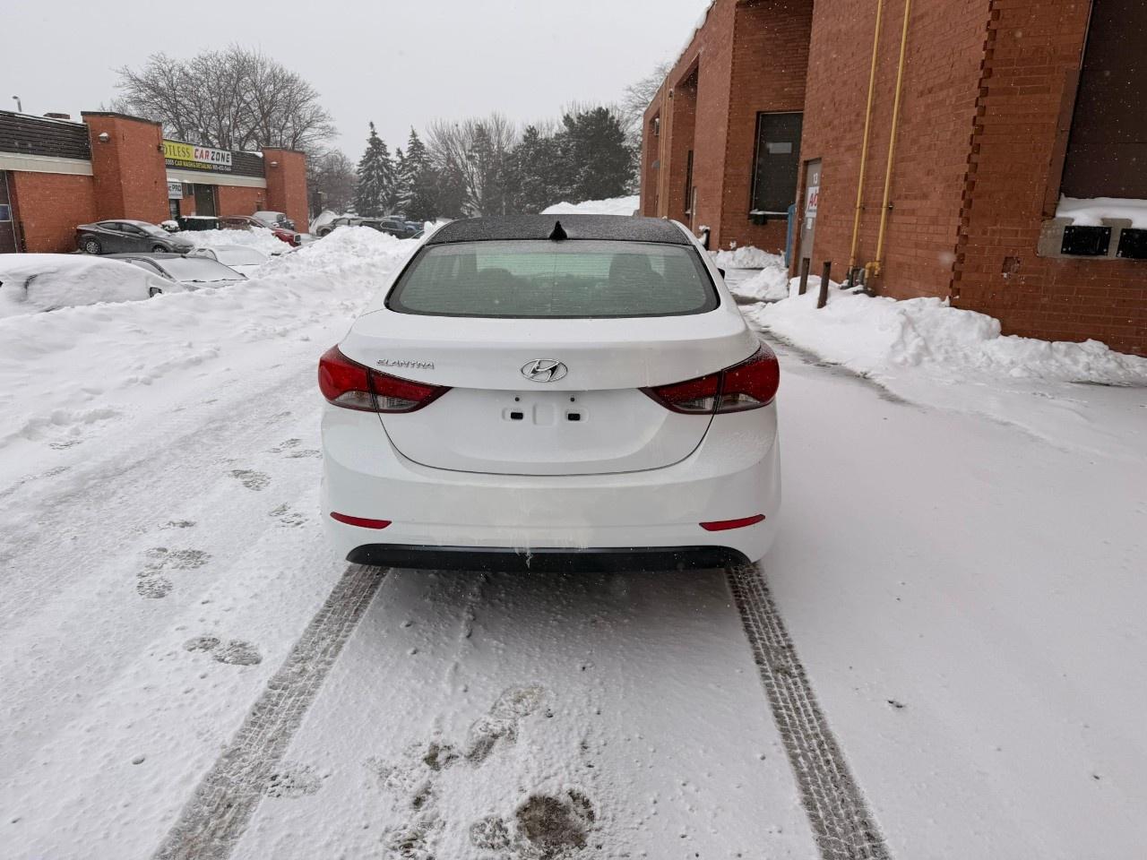 2015 Hyundai Elantra 4DR SDN AUTO GL Photo