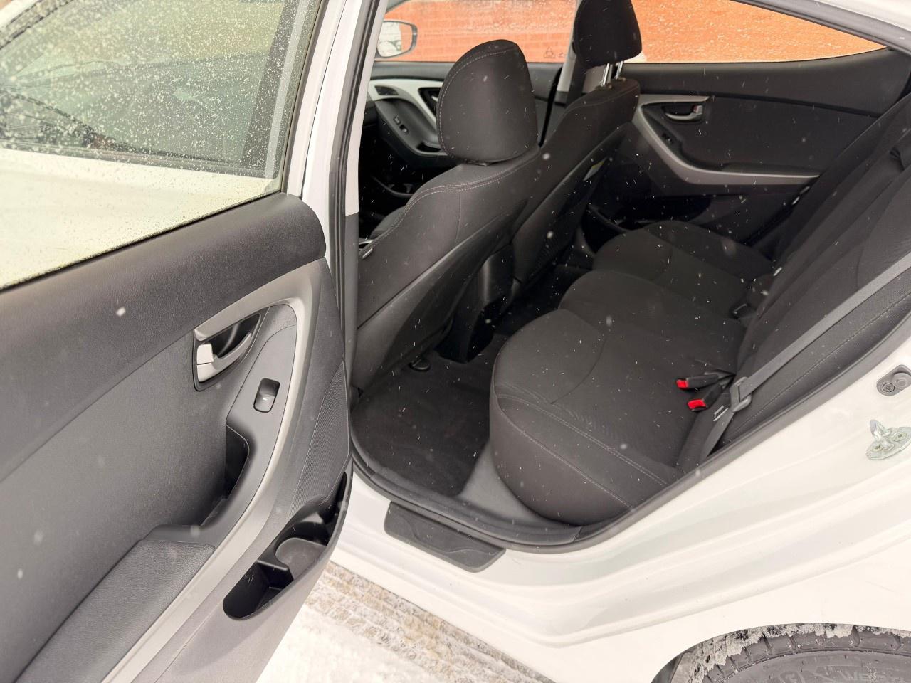 2015 Hyundai Elantra 4DR SDN AUTO GL Photo