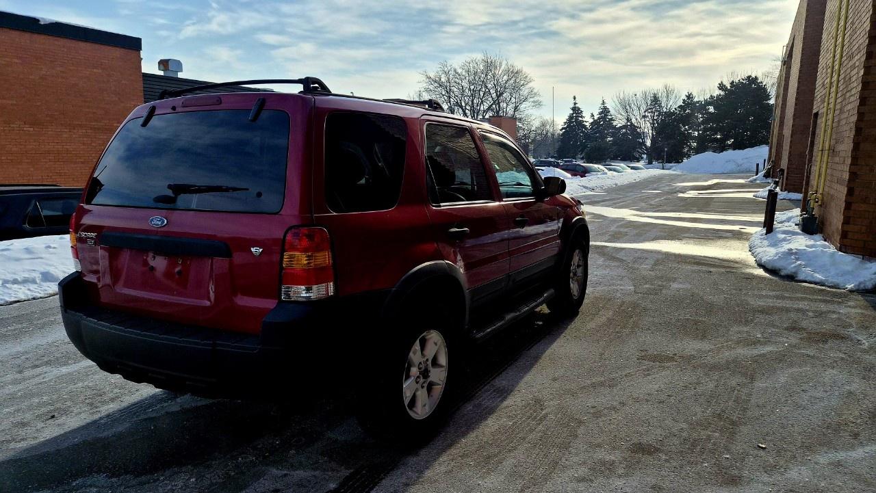 2006 Ford Escape 4dr XLT Auto FWD Photo4