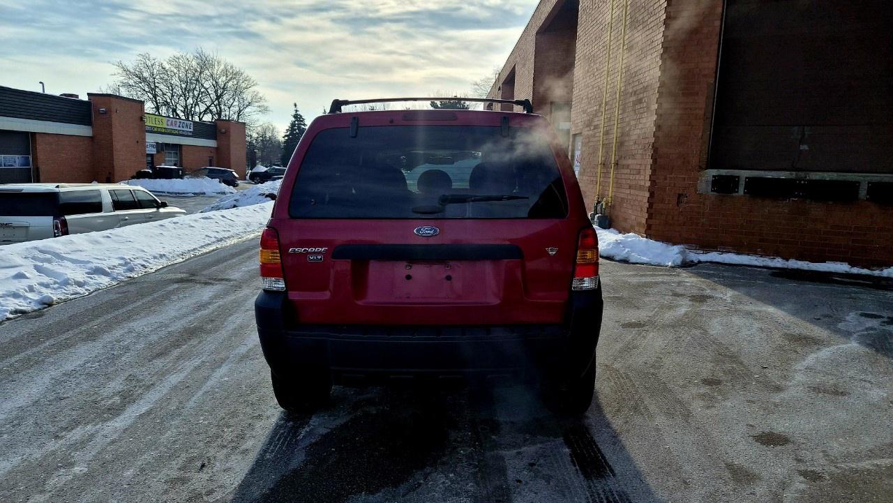 2006 Ford Escape 4dr XLT Auto FWD Photo