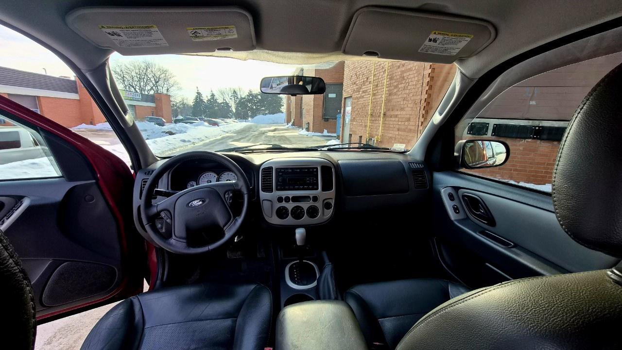 2006 Ford Escape 4dr XLT Auto FWD Photo