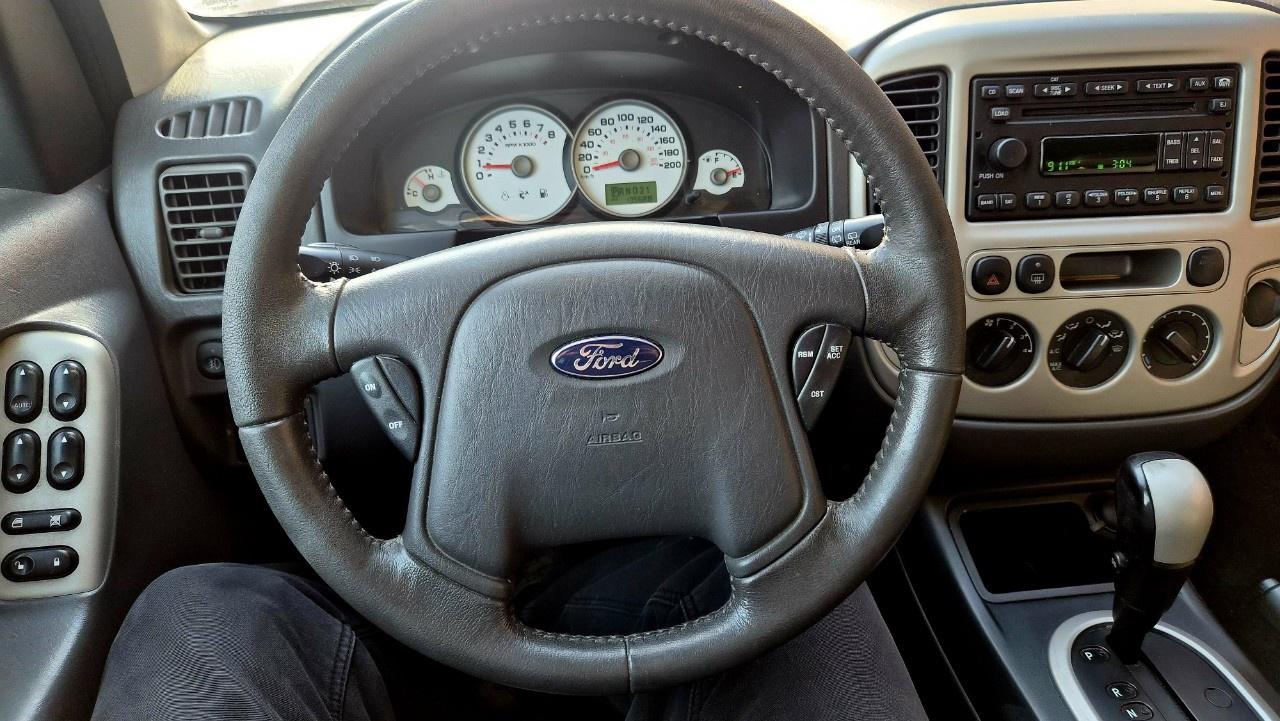 2006 Ford Escape 4dr XLT Auto FWD Photo