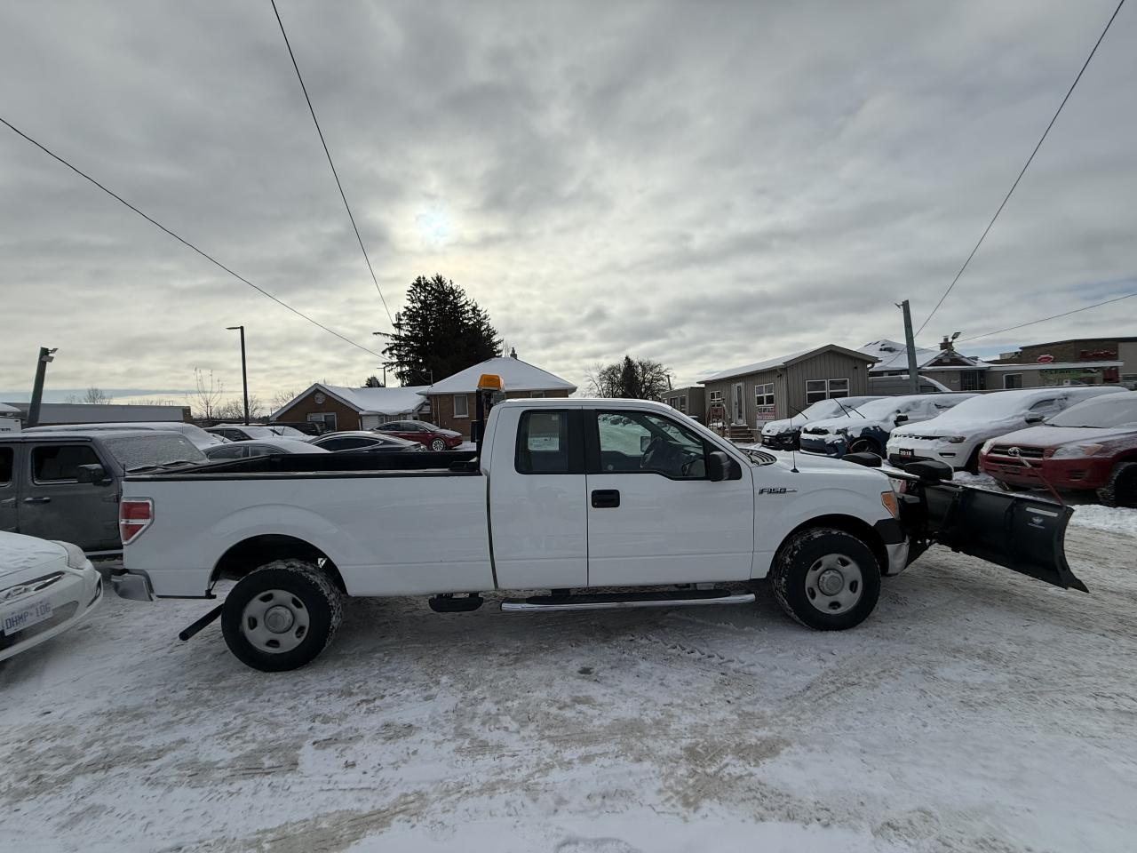 2009 Ford F-150 XL, LOW KMS, NEW SNOW PLOW, ONLY 68KMS, CERT Photo