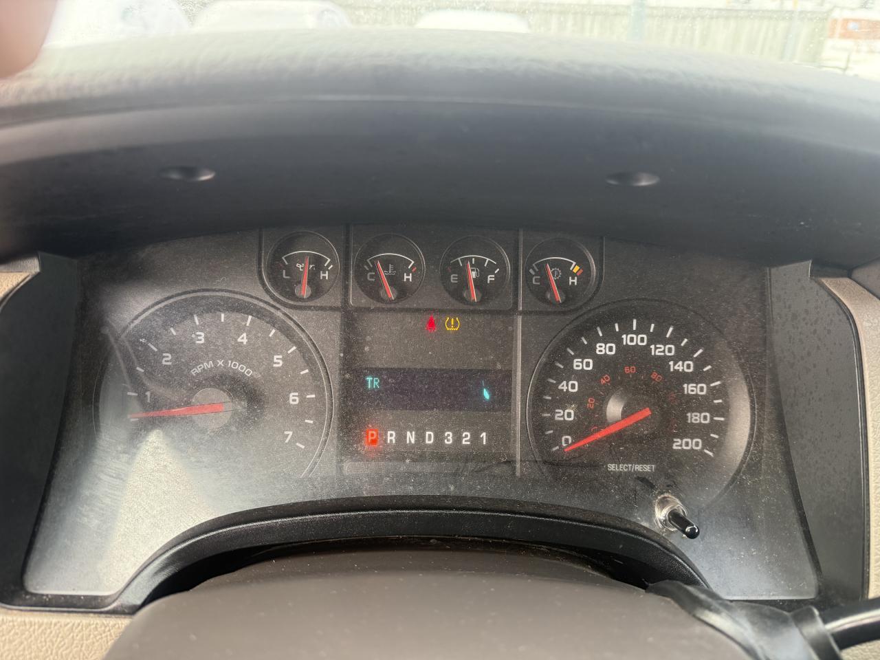 2009 Ford F-150 XL, LOW KMS, NEW SNOW PLOW, ONLY 68KMS, CERT Photo