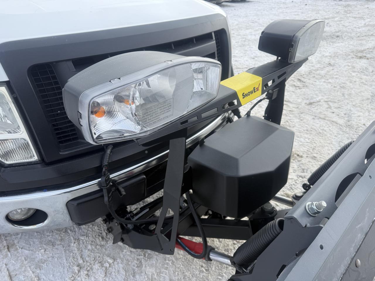 2009 Ford F-150 XL, LOW KMS, NEW SNOW PLOW, ONLY 68KMS, CERT Photo