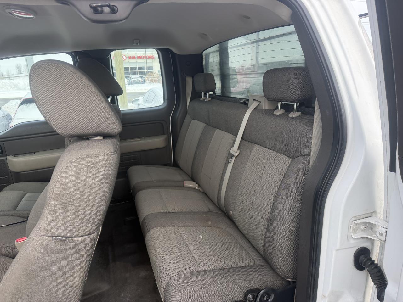 2009 Ford F-150 XL, LOW KMS, NEW SNOW PLOW, ONLY 68KMS, CERT Photo