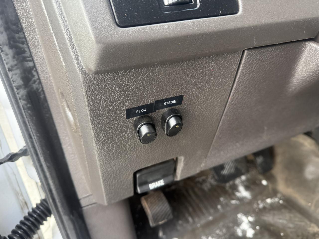 2009 Ford F-150 XL, LOW KMS, NEW SNOW PLOW, ONLY 68KMS, CERT Photo