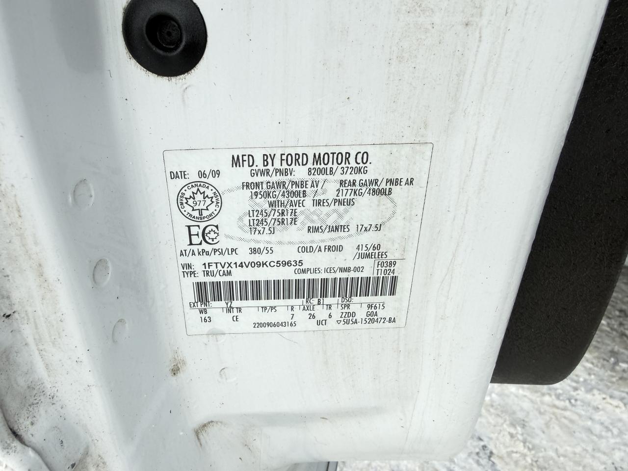 2009 Ford F-150 XL, LOW KMS, NEW SNOW PLOW, ONLY 68KMS, CERT Photo