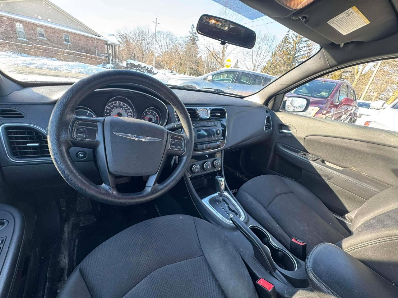 2014 Chrysler 200 4dr Sdn LX Photo