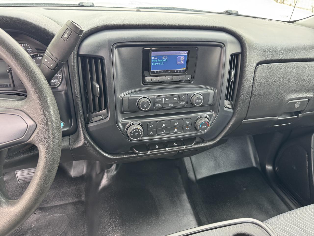 2014 Chevrolet Silverado 1500 LONGBOX V6 Photo