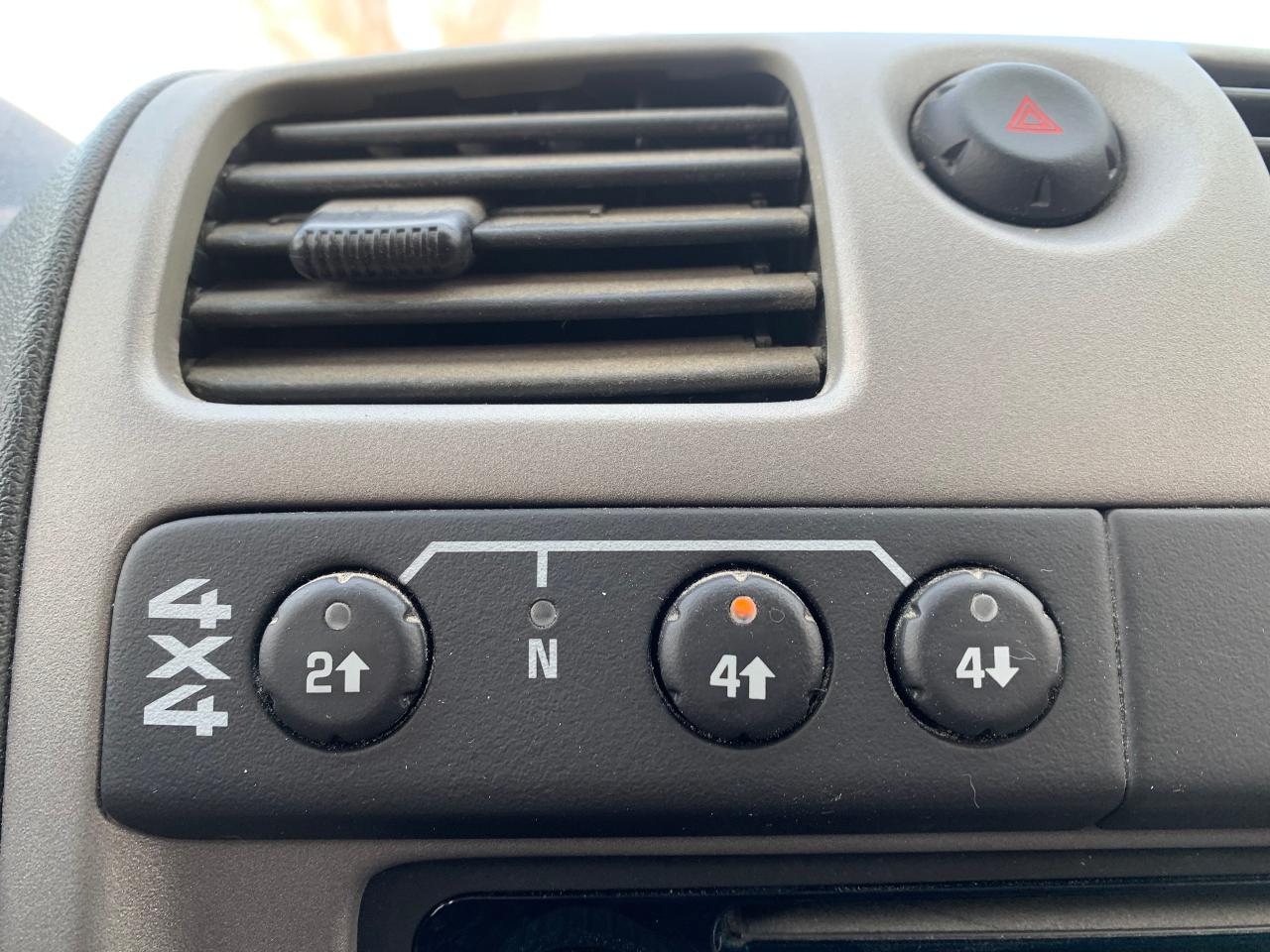 2005 Chevrolet Colorado 1SF LS Z71 Photo