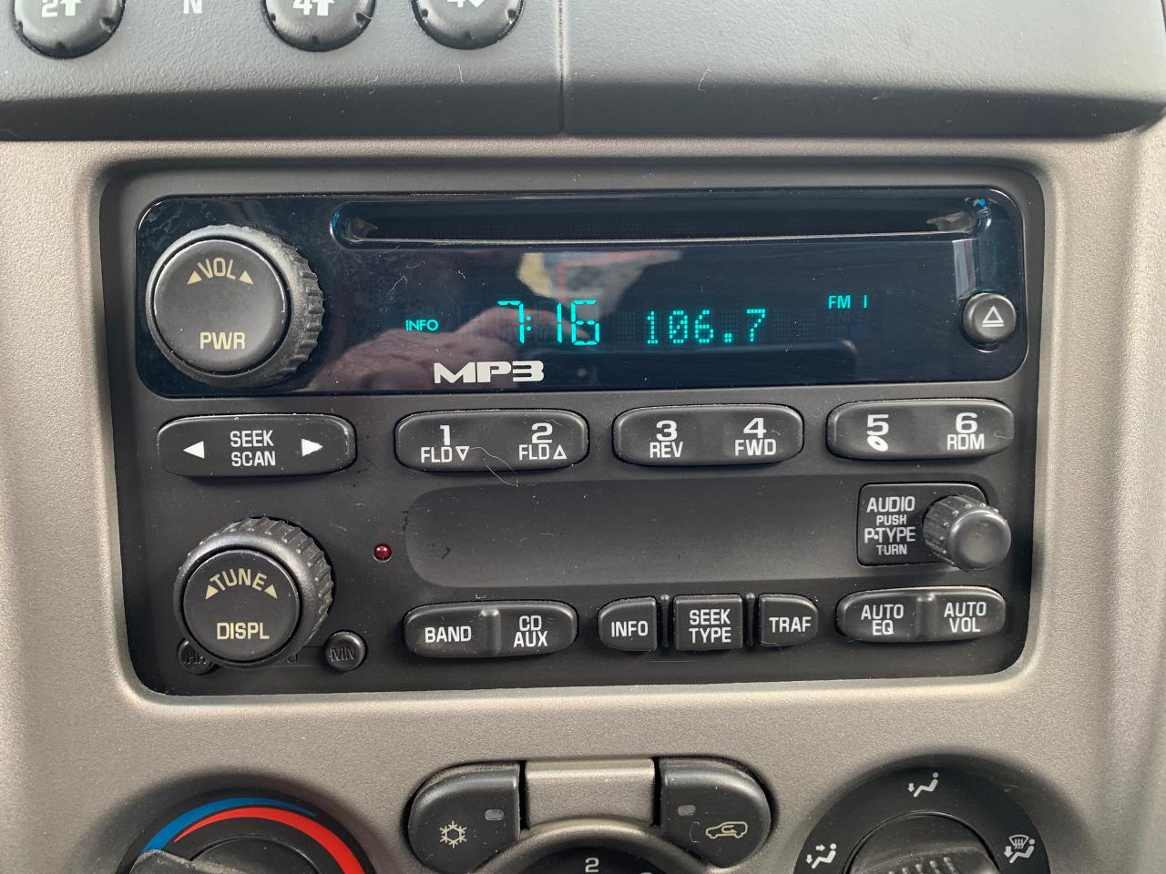 2005 Chevrolet Colorado 1SF LS Z71 Photo