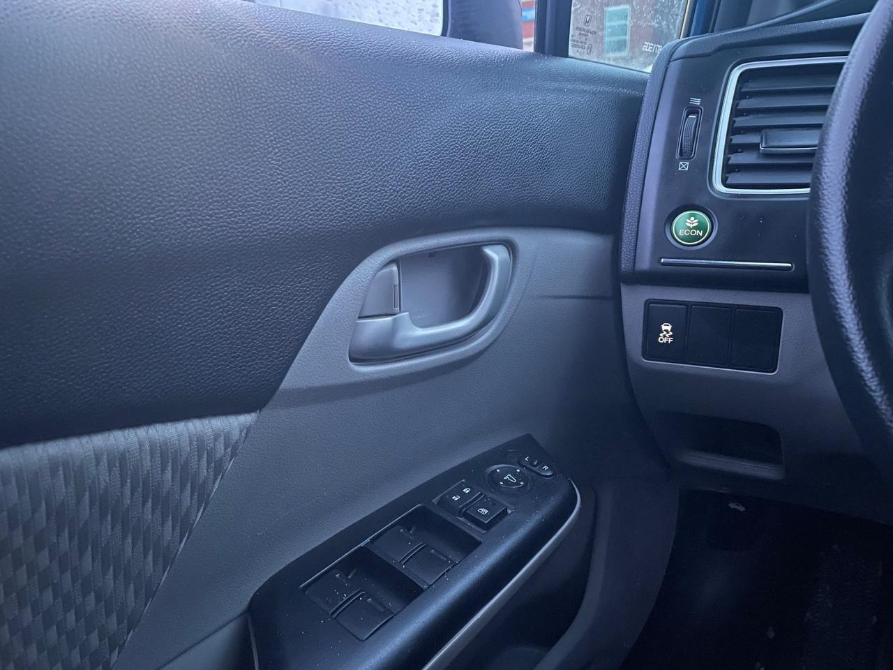 2015 Honda Civic LX *SAFETY, BACKUP CAM, HEATED SEATS, ECO MODE* Photo