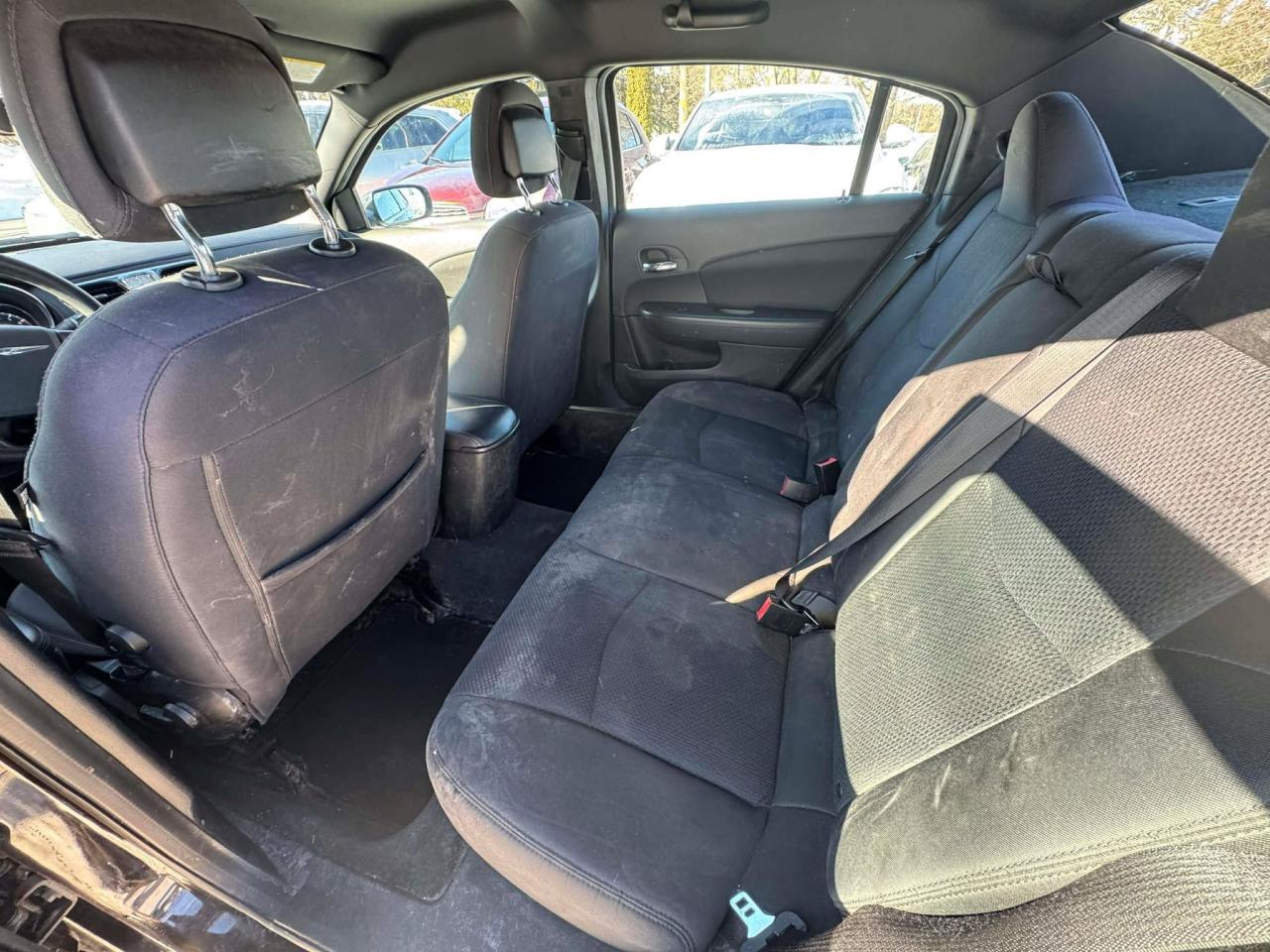 2014 Chrysler 200 4dr Sdn LX Photo