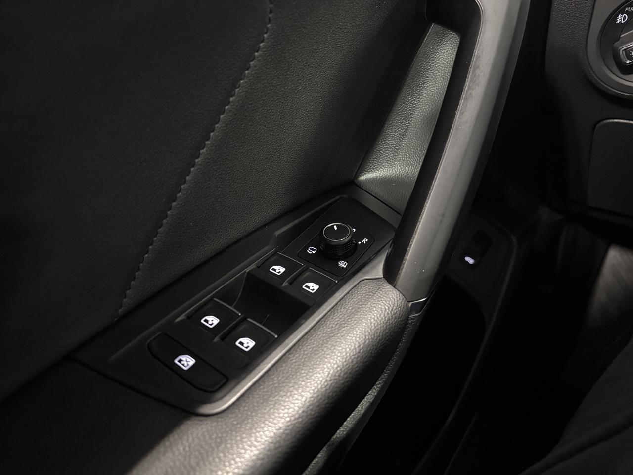 2018 Volkswagen Tiguan Highline|4MOTION|NAV|FENDERAUDIO|LEATHER|PANO|360| Photo