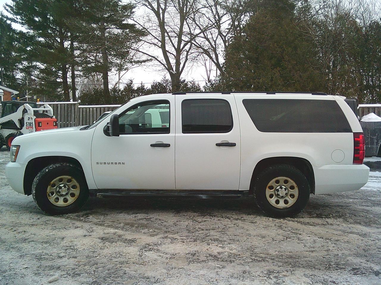 2012 Chevrolet Suburban 2WD 4dr 1500 Commercial Photo