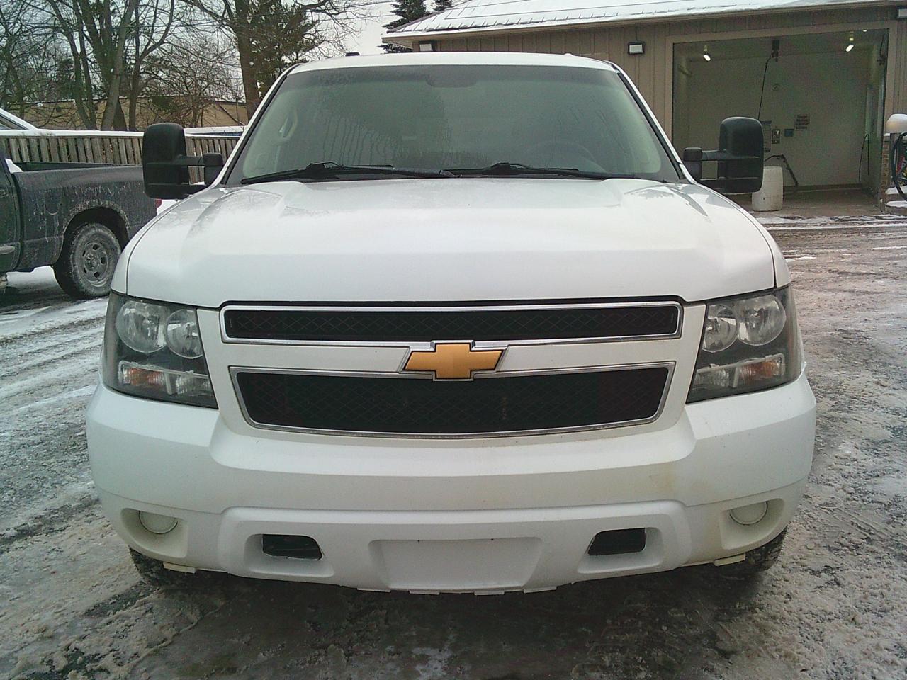 2012 Chevrolet Suburban 2WD 4dr 1500 Commercial Photo