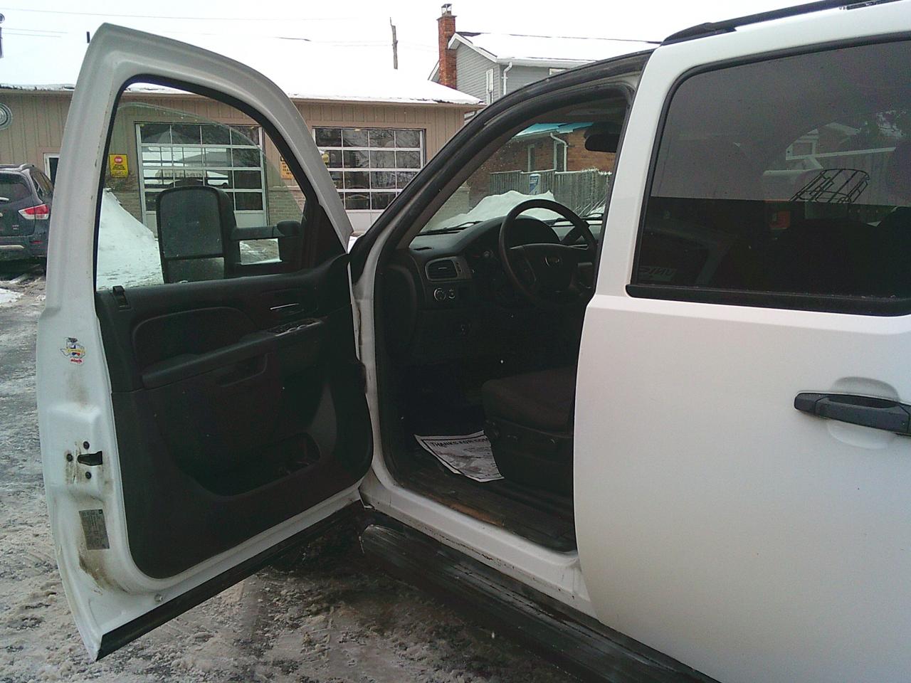 2012 Chevrolet Suburban 2WD 4dr 1500 Commercial Photo