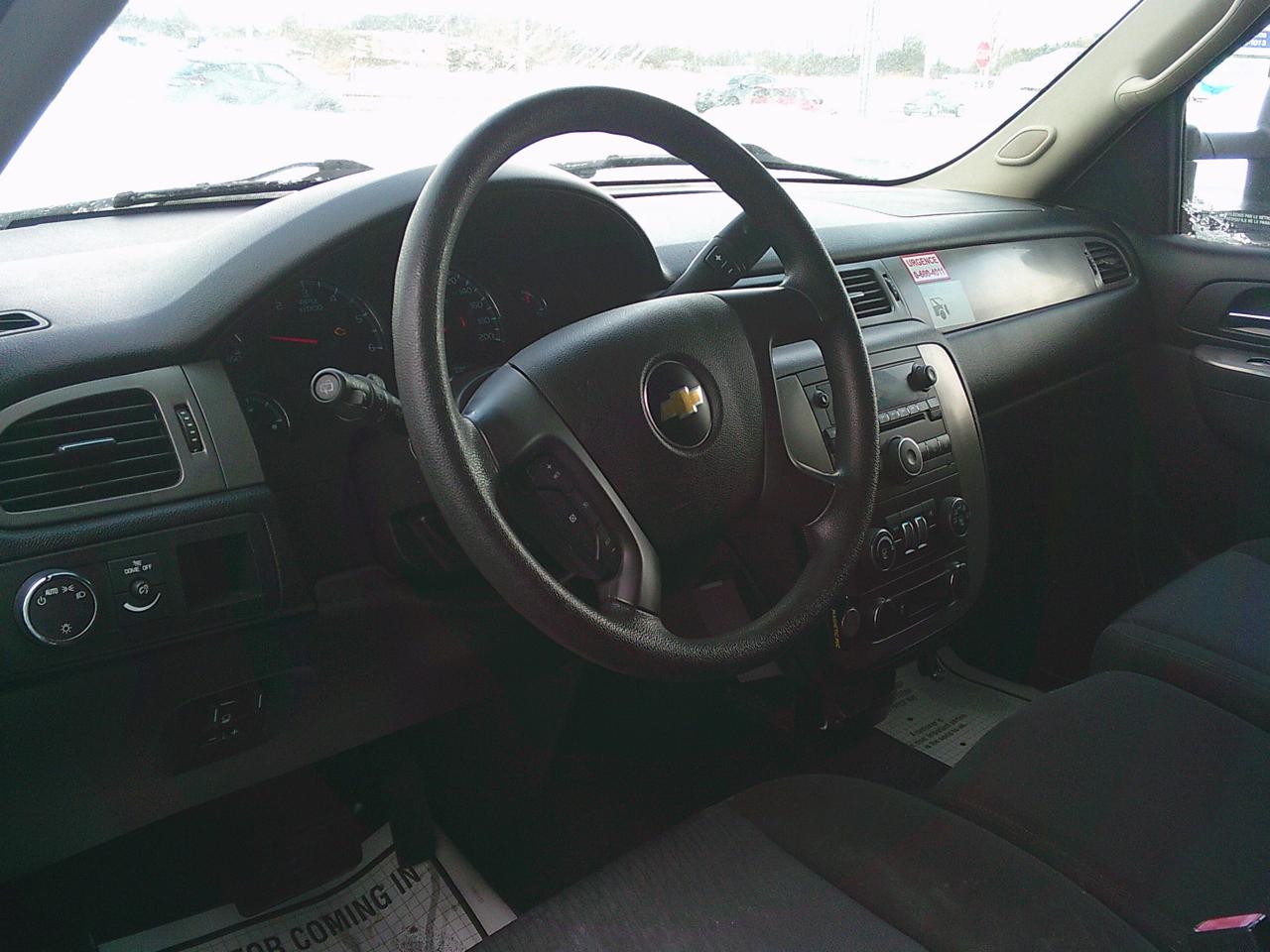 2012 Chevrolet Suburban 2WD 4dr 1500 Commercial Photo