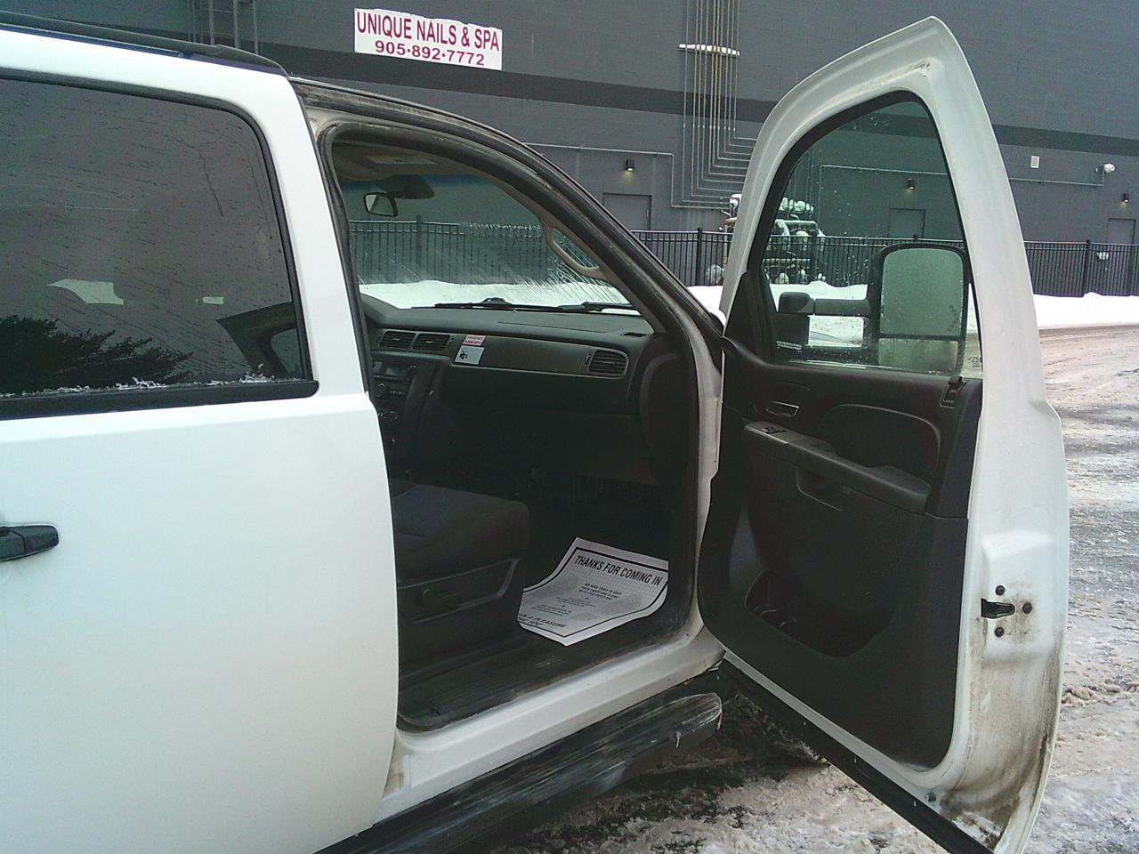 2012 Chevrolet Suburban 2WD 4dr 1500 Commercial Photo