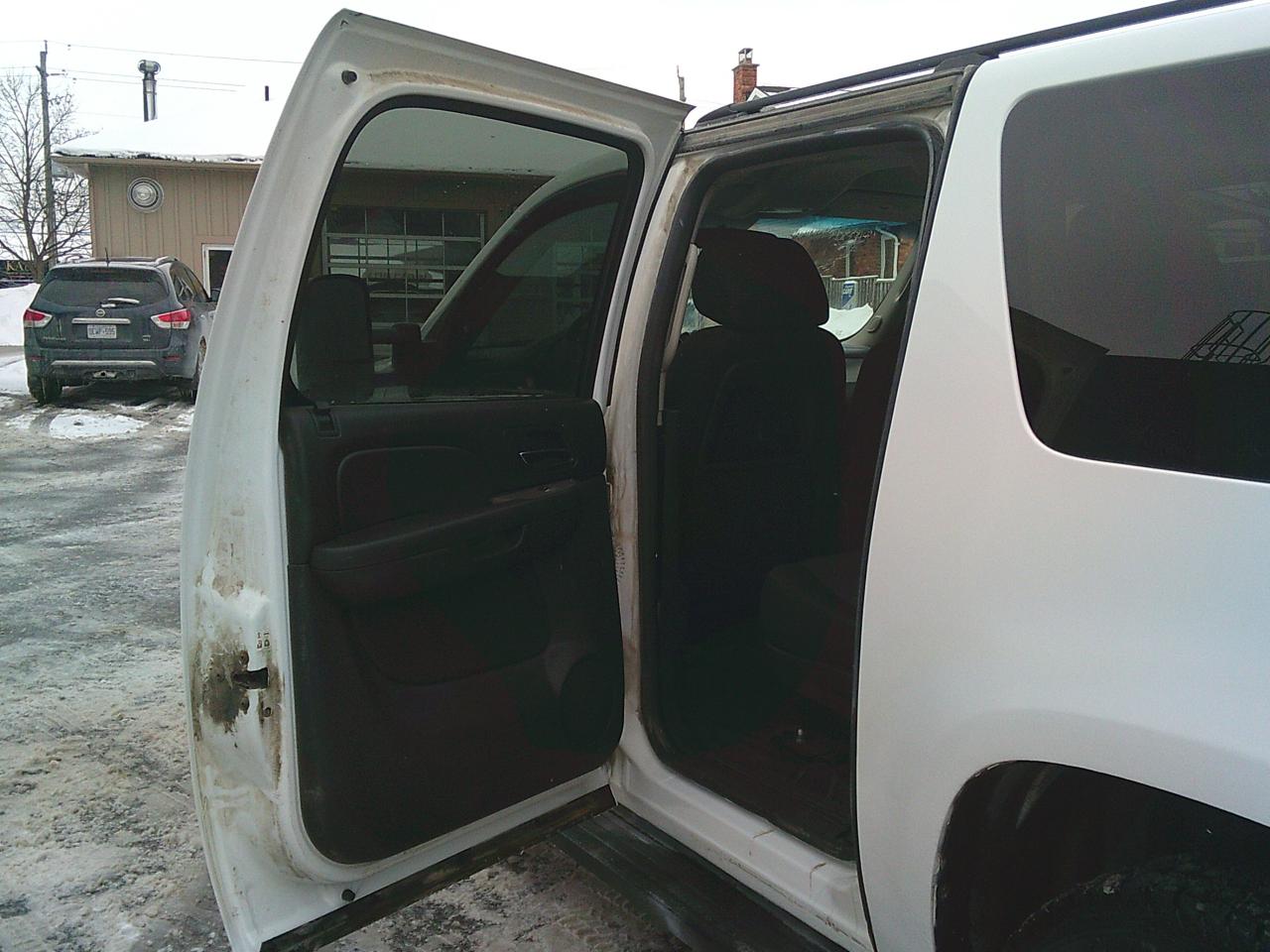 2012 Chevrolet Suburban 2WD 4dr 1500 Commercial Photo