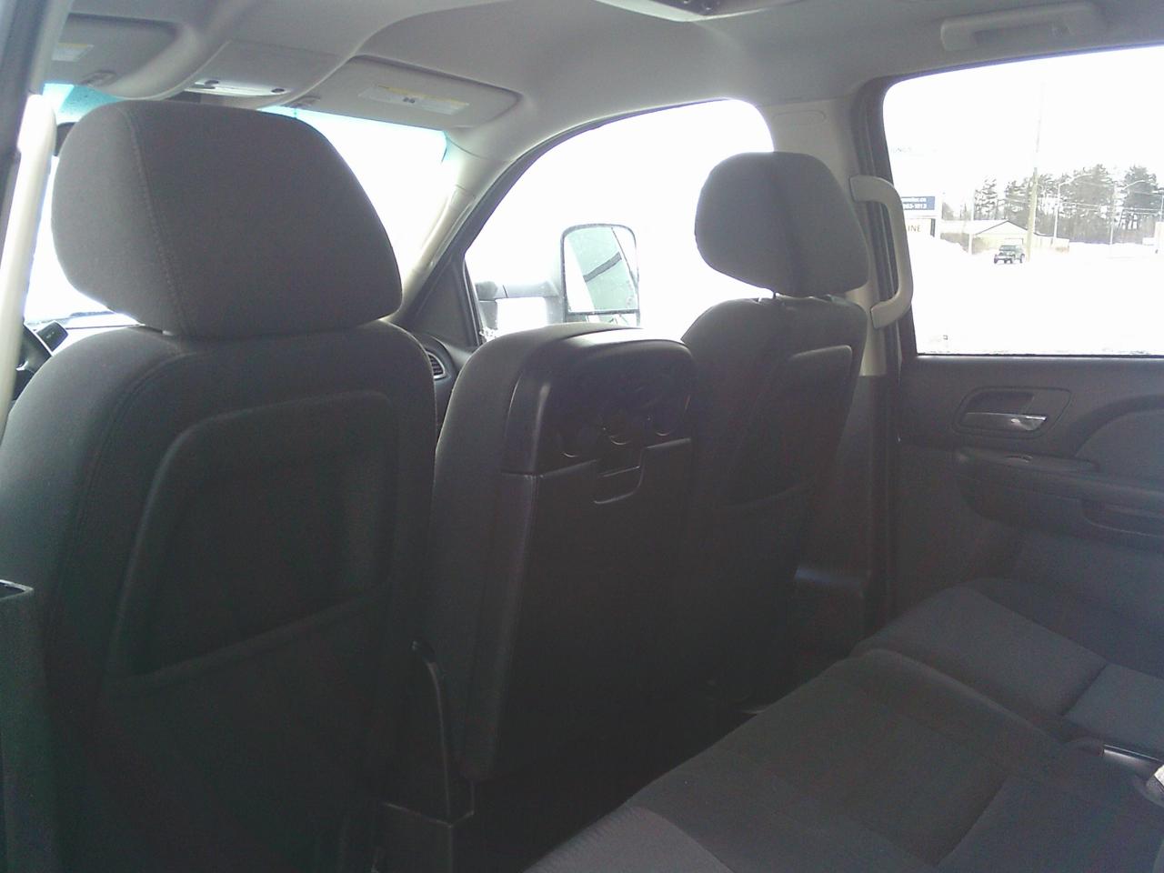 2012 Chevrolet Suburban 2WD 4dr 1500 Commercial Photo