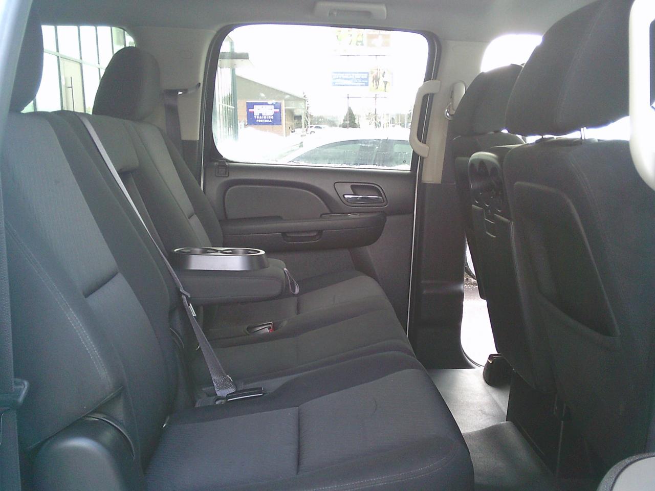 2012 Chevrolet Suburban 2WD 4dr 1500 Commercial Photo