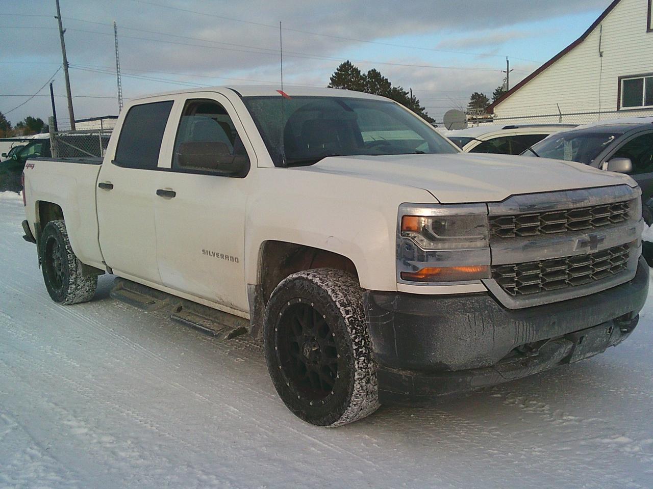 2018 Chevrolet Silverado 1500 4WD Crew Cab 153.0 Work Truck Photo3