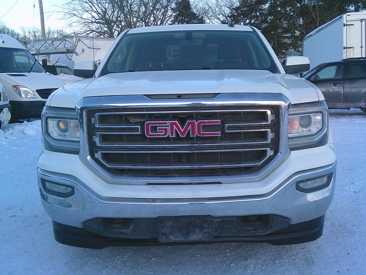 2018 GMC Sierra 1500 4WD Crew Cab 143.5  SLE Photo