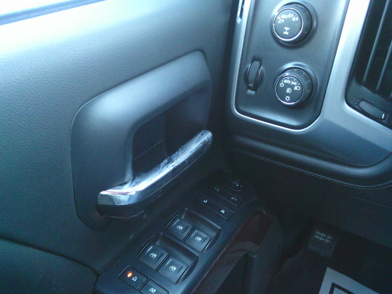 2018 GMC Sierra 1500 4WD Crew Cab 143.5  SLE Photo