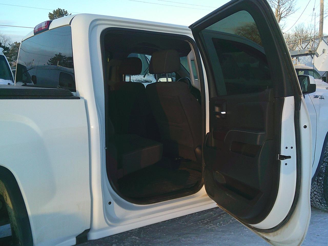 2018 GMC Sierra 1500 4WD Crew Cab 143.5  SLE Photo