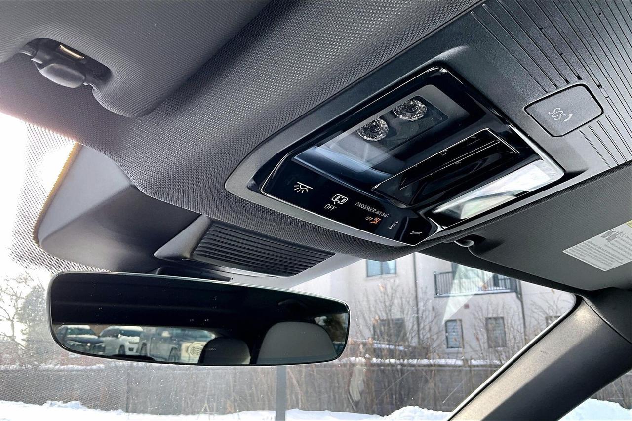 2026 Volkswagen Tiguan Comfortline R Line Black Edition AWD Photo