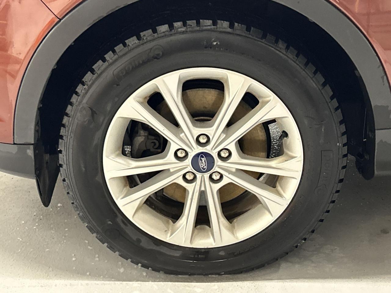 2018 Ford Escape SEL AWD | HTD LEATHER | CARPLAY | ALLOYS | A/C Photo