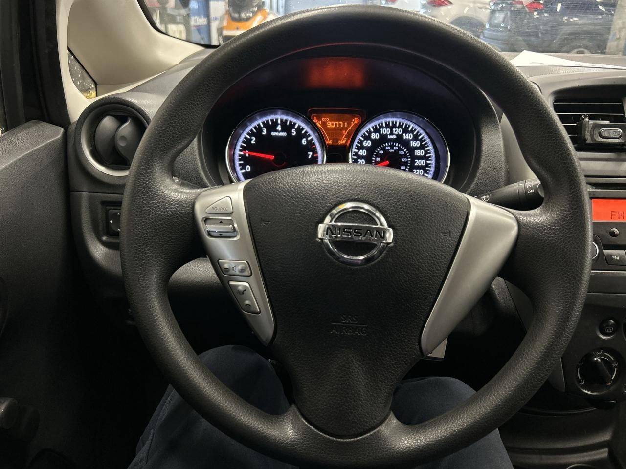 2015 Nissan Versa Note 5-SPEED | ONLY 91,000KMS!! | BLUETOOTH | A/C | CD Photo2