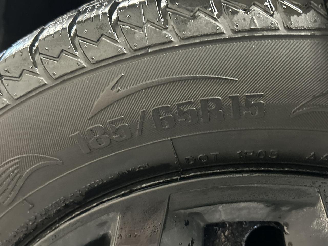 2015 Nissan Versa Note 5-SPEED | ONLY 91,000KMS!! | BLUETOOTH | A/C | CD Photo