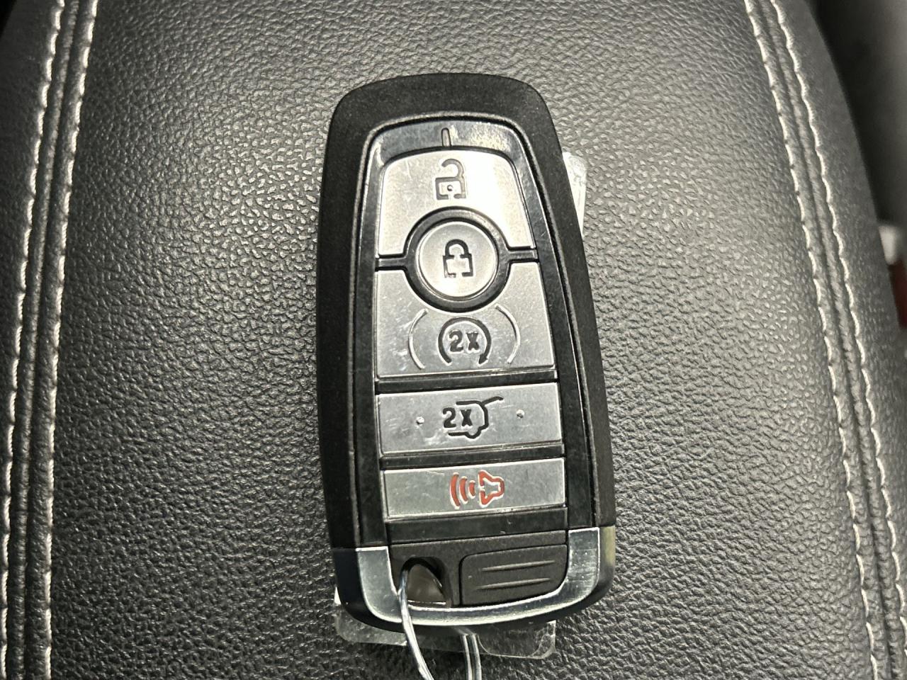 2023 Ford Escape PLUG-IN HYBRID | 210HP | HTD SEATS | PANO ROOF Photo3