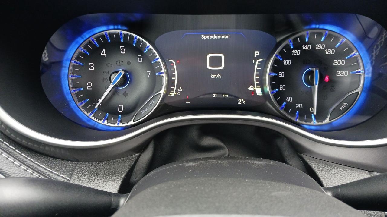 2026 Chrysler Pacifica Select FWD Photo