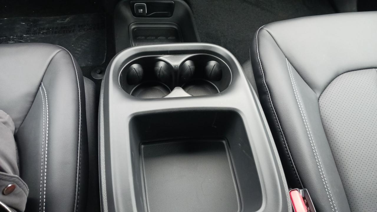 2026 Chrysler Pacifica Select FWD Photo