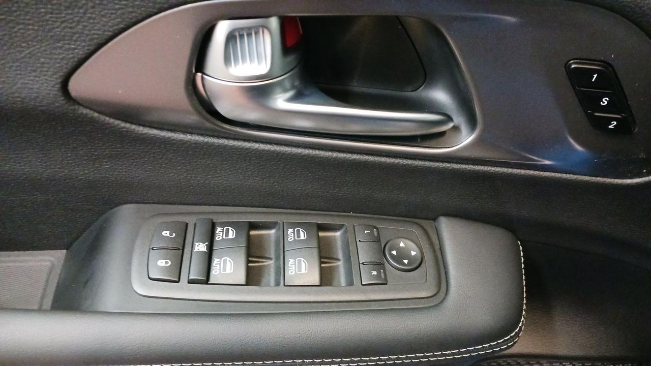 2026 Chrysler Pacifica Select FWD Photo