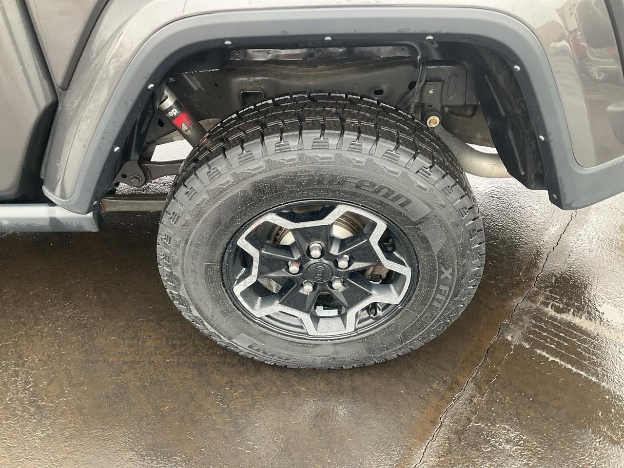 2021 Jeep Gladiator TECHNOLOGY PKG / TRAILER TOW / COLD WEATHER PKG Photo4