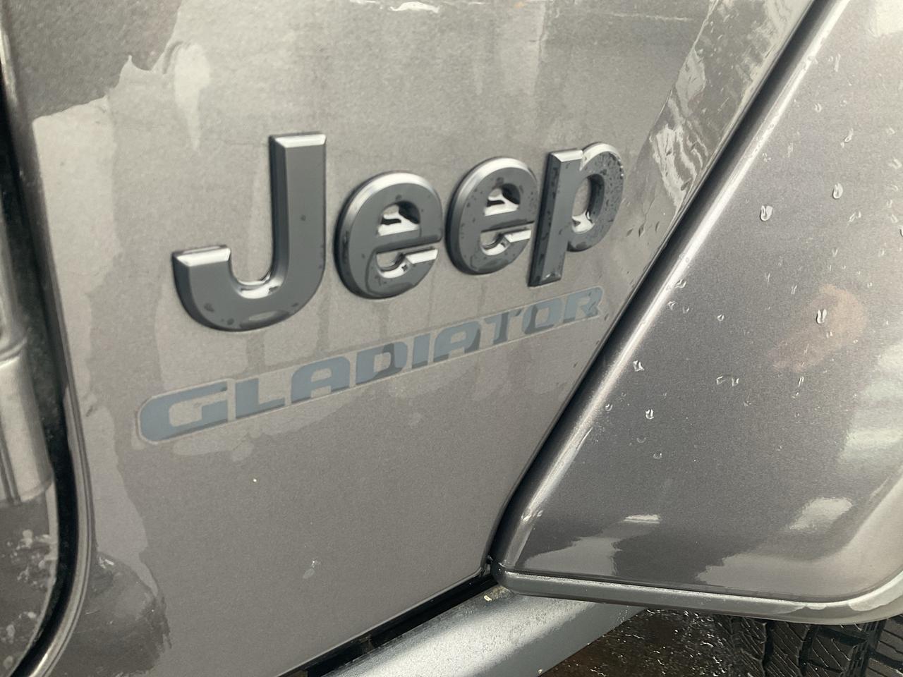 2021 Jeep Gladiator TECHNOLOGY PKG / TRAILER TOW / COLD WEATHER PKG Photo