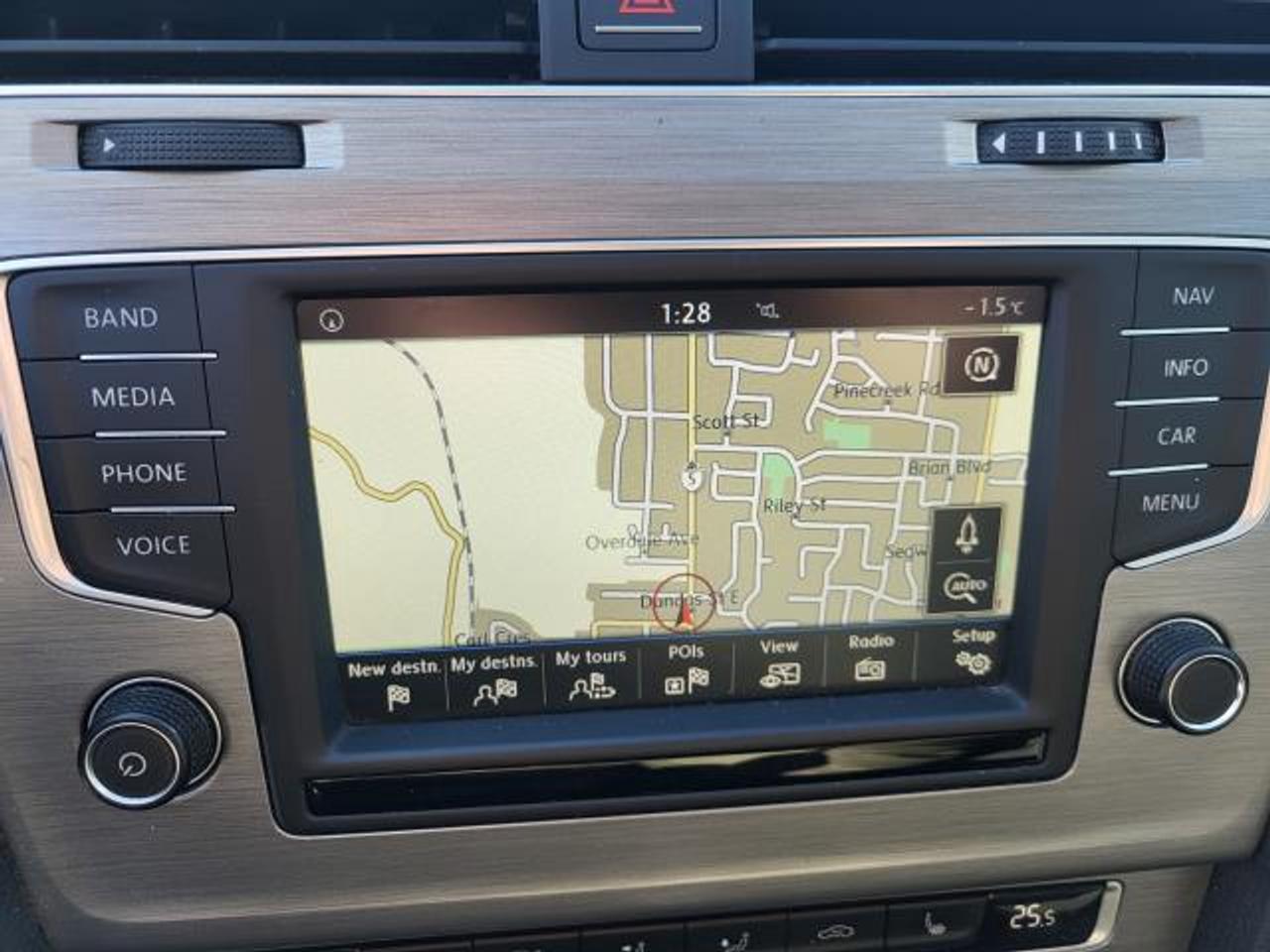 2016 Volkswagen Golf COMFORTLINE Photo