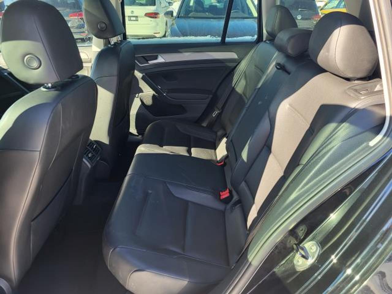 2016 Volkswagen Golf COMFORTLINE Photo