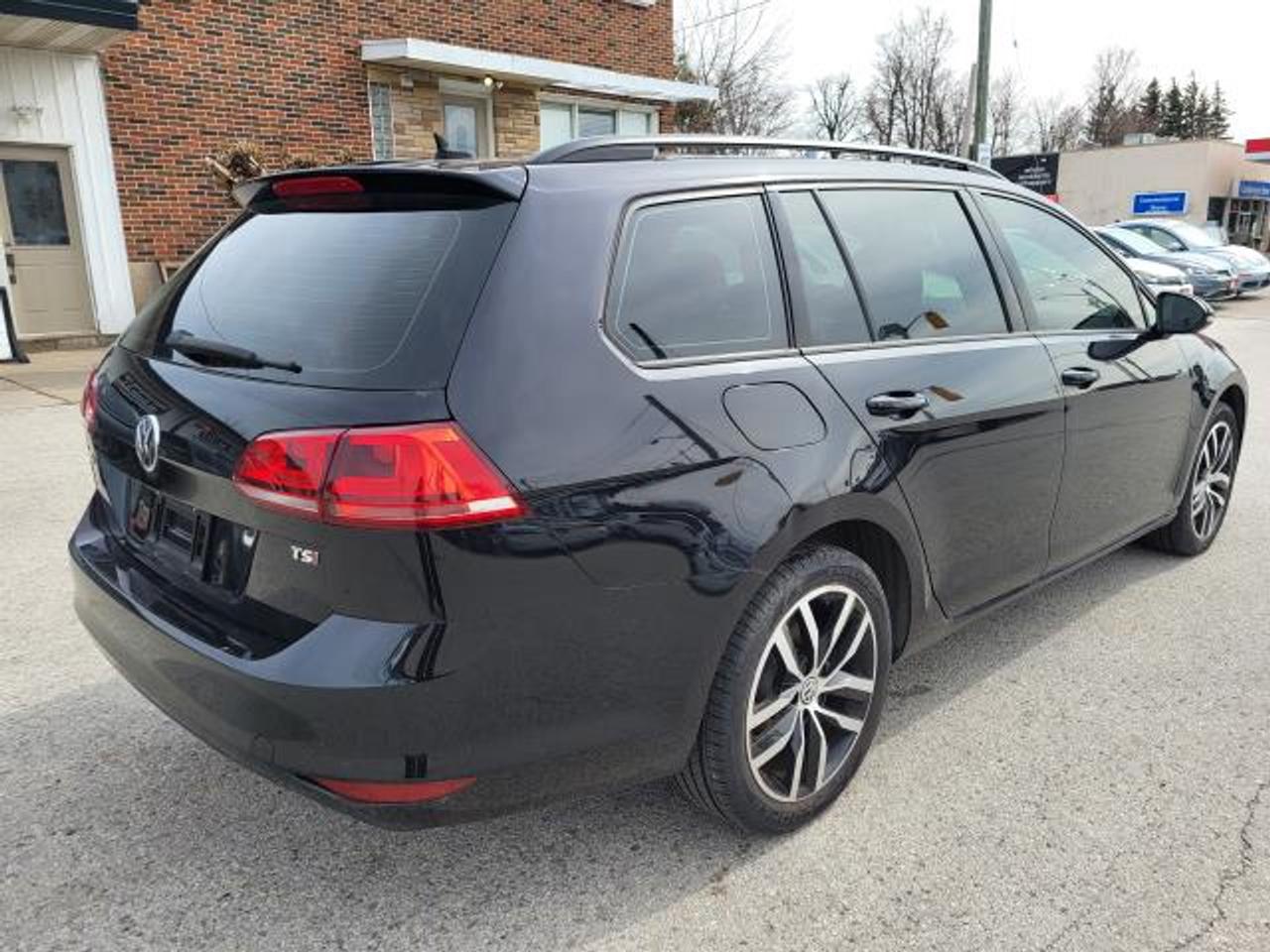 2016 Volkswagen Golf COMFORTLINE Photo