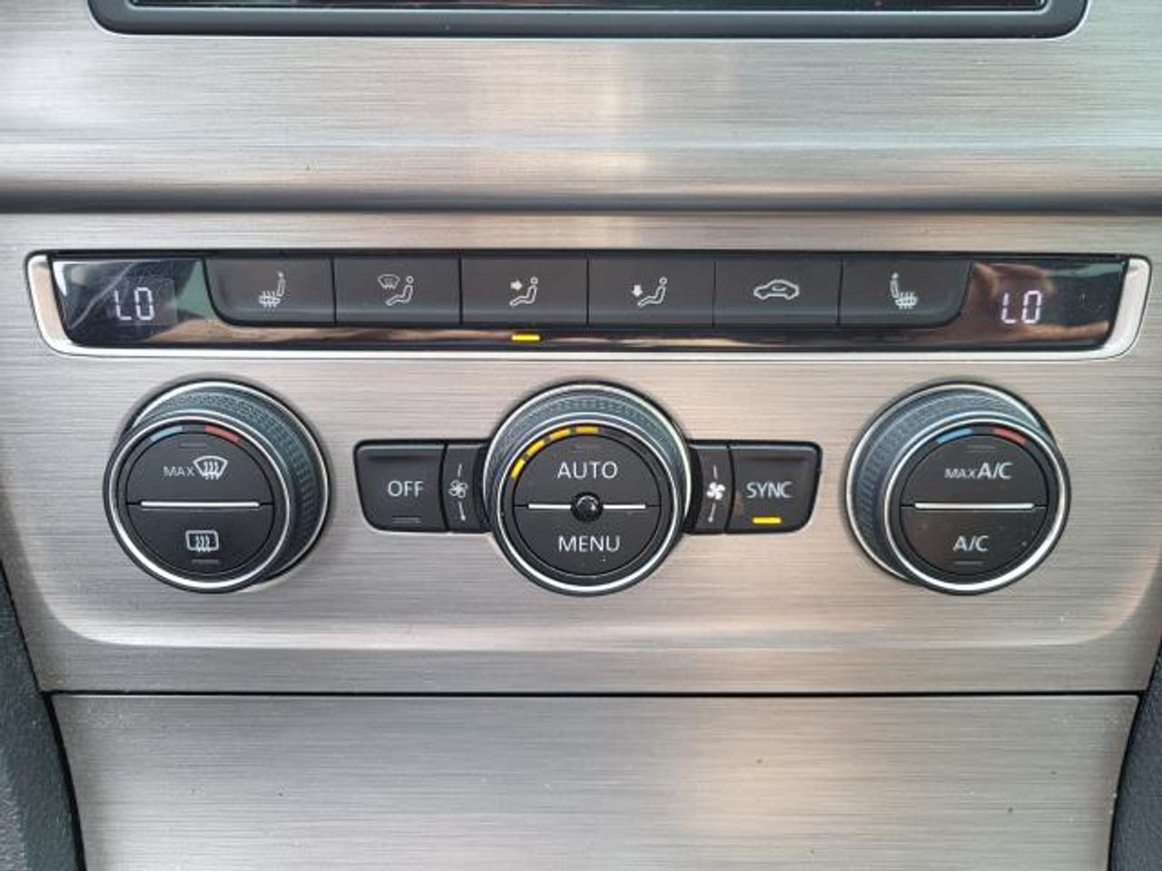 2016 Volkswagen Golf COMFORTLINE Photo