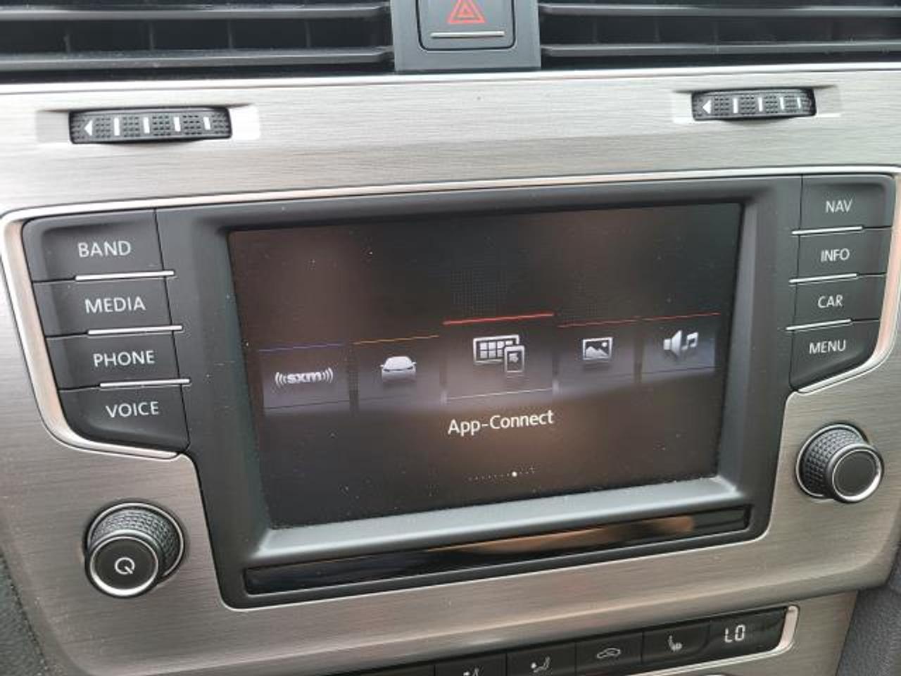2016 Volkswagen Golf COMFORTLINE Photo