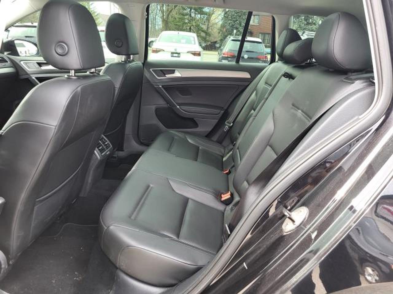 2016 Volkswagen Golf COMFORTLINE Photo